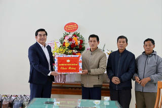 MTTQ tỉnh Bắc Ninh thăm và tặng quà đồng bào Công giáo nhân dịp Lễ Giáng sinh