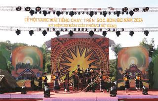 Vang mãi tiếng chày trên sóc Bom Bo