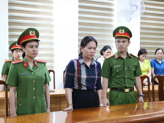 Bắt 7 phụ nữ tham ô hơn 10 tỷ đồng