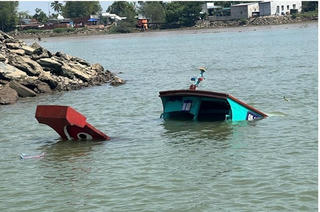 Cục Đăng kiểm thông tin về con tàu bị lật ở Đồng Nai