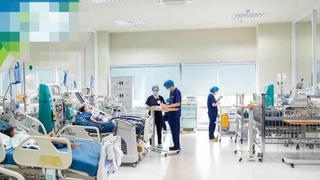 Trẻ nguy kịch vì cha mẹ tự làm bác sĩ