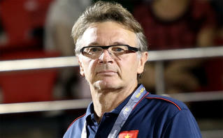 HLV Philippe Troussier sẽ dẫn dắt cả U23 và đội tuyển Việt Nam