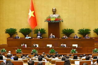 Quốc hội biểu quyết thông qua việc miễn, hỗ trợ học phí đối với trẻ mầm non