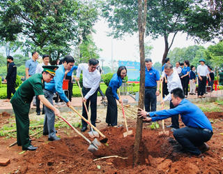 Đắk Lắk: Trồng cây “Tri ân liệt sĩ ”