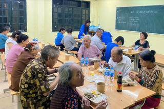 Trường học tại Hà Nội thành điểm sơ tán dân tránh lũ