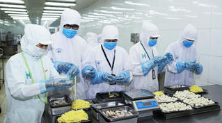 Phát triển và ứng dụng công nghệ sinh học trong tình hình mới