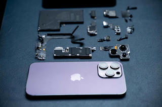 'Mổ xẻ' khám phá bên trong iPhone 14 Pro Max đầu tiên tại Việt Nam