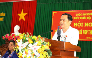 Tiếp tục phát triển kinh tế - xã hội, nâng cao đời sống người dân