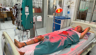 Cà Mau: Nhiều người nhập viện, 1 người tử vong do ngộ độc rượu ở đám tang