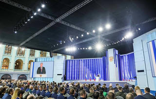 Tổng thống Putin: Nga tạm dừng tham gia New START