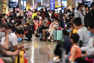 Lãng phí từ những chuyến bay bị 'delay'