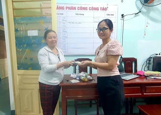 Quảng Nam: Người phụ nữ nhặt được hơn 28 chỉ vàng trao trả lại cho người đánh rơi