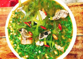 Về Quảng Bình ăn canh xương rồng cá đuối