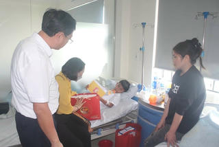 Vụ nổ tại gara ô tô: 2 người bị thương phải cắt bỏ một phần tay, chân