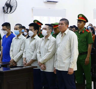 Bình Dương: Xét xử 5 bị cáo lập dự án 'ma' chiếm đoạt hơn 160 tỷ đồng