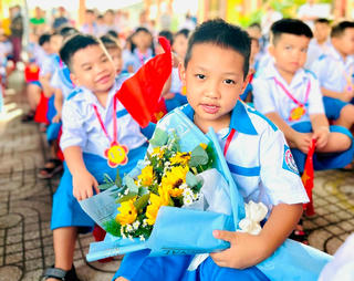 [ẢNH] Quảng Nam: Rộn ràng không khí khai giảng năm học mới 