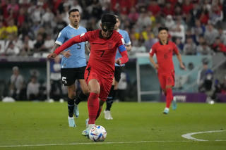 'Bức tường họ Kim' đã vô hiệu hóa các chân sút Uruguay