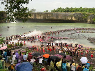 Chương trình thời trang nghệ thuật thổ cẩm các dân tộc Tây Nguyên 