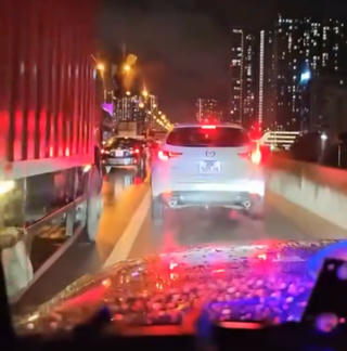 Lời khai của tài xế đi vào làn khẩn cấp và không nhường đường cho xe ưu tiên trên đường Vành đai 3