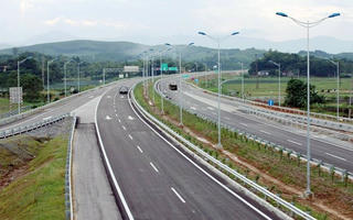 Tháo gỡ vướng mắc, đảm bảo tiến độ dự án đường Vành đai 4