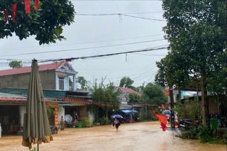 Mưa lớn kéo dài, sạt lở đất và lũ lụt tại Yên Bái