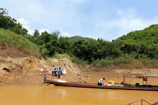 Bản Tà Cóm tìm cách thoát nghèo