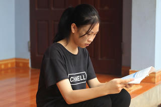 Nữ sinh nghèo mắc dị tật đạt 27.25 điểm, lo không có tiền vào đại học