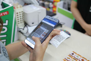 Đẩy mạnh chi trả chế độ bảo hiểm không dùng tiền mặt