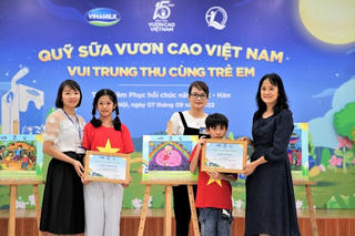 Thêm một mùa Trung thu ấm áp trong hành trình 15 năm của Quỹ sữa Vươn cao Việt Nam