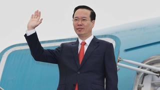 Chủ tịch nước lên đường tham dự Lễ đăng quang Nhà vua Anh Charles III