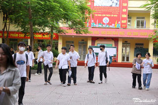 Thí sinh thận trọng với tuyển sinh lớp 10