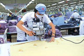 Xanh hóa ngành dệt may