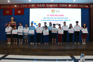 Gần 7,6 tỷ đồng tiền học bổng sẽ được trao cho học sinh, sinh viên có hoàn cảnh khó khăn