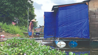 Xóm nhà phao
