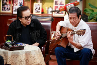 Danh ca Elvis Phương: '16 tuổi, tôi đã thích hát'