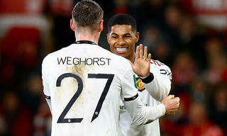 Man Utd đặt một chân vào chung kết Cup Liên đoàn