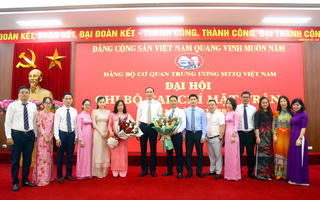 Đoàn kết chi bộ, gắn kết đảng viên