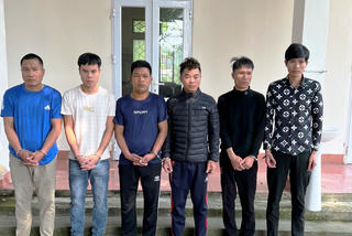Triệt phá đường dây bán ma túy trong rừng