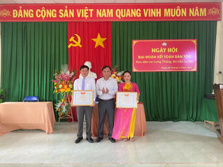 Phú Yên: Từng bừng ngày hội Đại đoàn kết toàn dân tộc khu phố Long Thăng