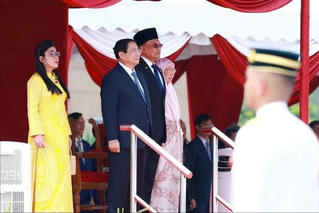 Thủ tướng Anwar Ibrahim chủ trì lễ đón Thủ tướng Phạm Minh Chính thăm chính thức Malaysia
