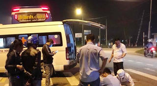 Quảng Nam: Xe khách va chạm xe máy, một người đàn ông tử vong
