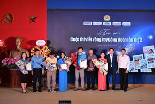 Trao giải cuộc thi viết 'Vòng tay Công đoàn' năm 2022
