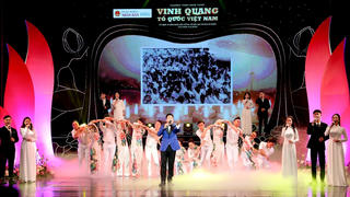 'Vinh quang Tổ quốc Việt Nam' - khát vọng thi đua xây dựng đất nước hùng cường