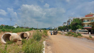 Thi công đường làm nứt nhà dân