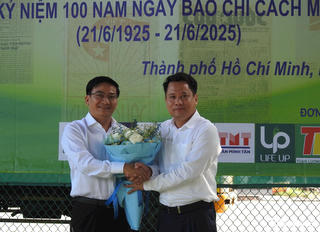 Khai mạc giải quần vợt báo Đại đoàn kết lần thứ nhất