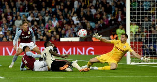 Liverpool vươn lên 86 điểm ngang bằng với Man City