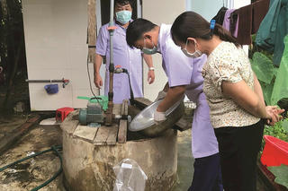 Đề phòng bệnh truyền nhiễm sau mưa lũ