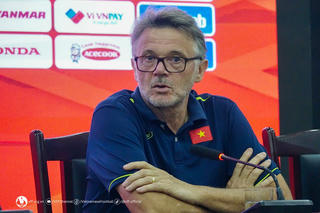 HLV Troussier chốt danh sách ĐT Việt Nam, 'bật mí' nguyên tắc lựa chọn khác lạ 