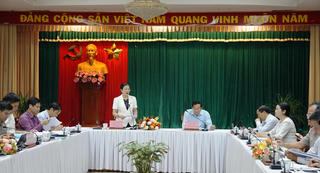 Phó Chủ tịch Trương Thị Ngọc Ánh làm việc với lãnh đạo tỉnh Đồng Nai