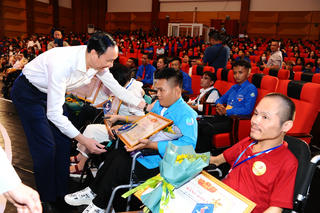 Tỏa sáng Nghị lực Việt năm 2022: Tôn vinh tấm gương thanh niên khuyết tật tiêu biểu